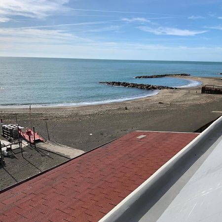 Roma Meraviglioso Attico Sul Mare Ladispoli Eksteriør bilde